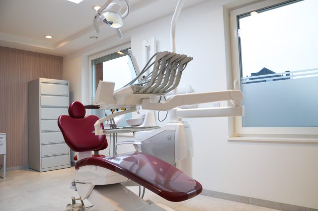 Poradnia<br />
Stomatologiczno - Ortodontyczna<br />
rejestracja tel. 507 570 078
